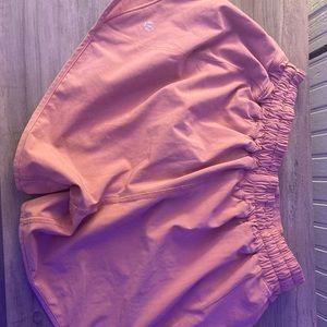 Lululemon pink Savannah Hotty hots